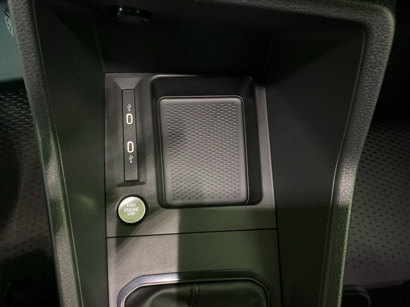 Volkswagen Veicoli Commerciali Caddy Furgone nuova a Lodi (11)