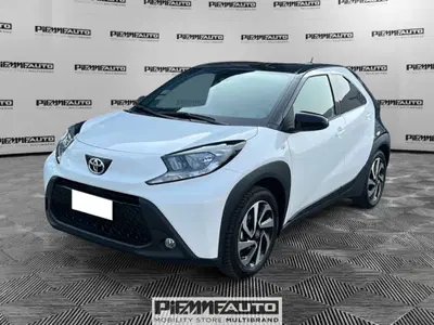 Toyota Aygo X 1.0 Lounge 72cv del 2025 usata a Piacenza