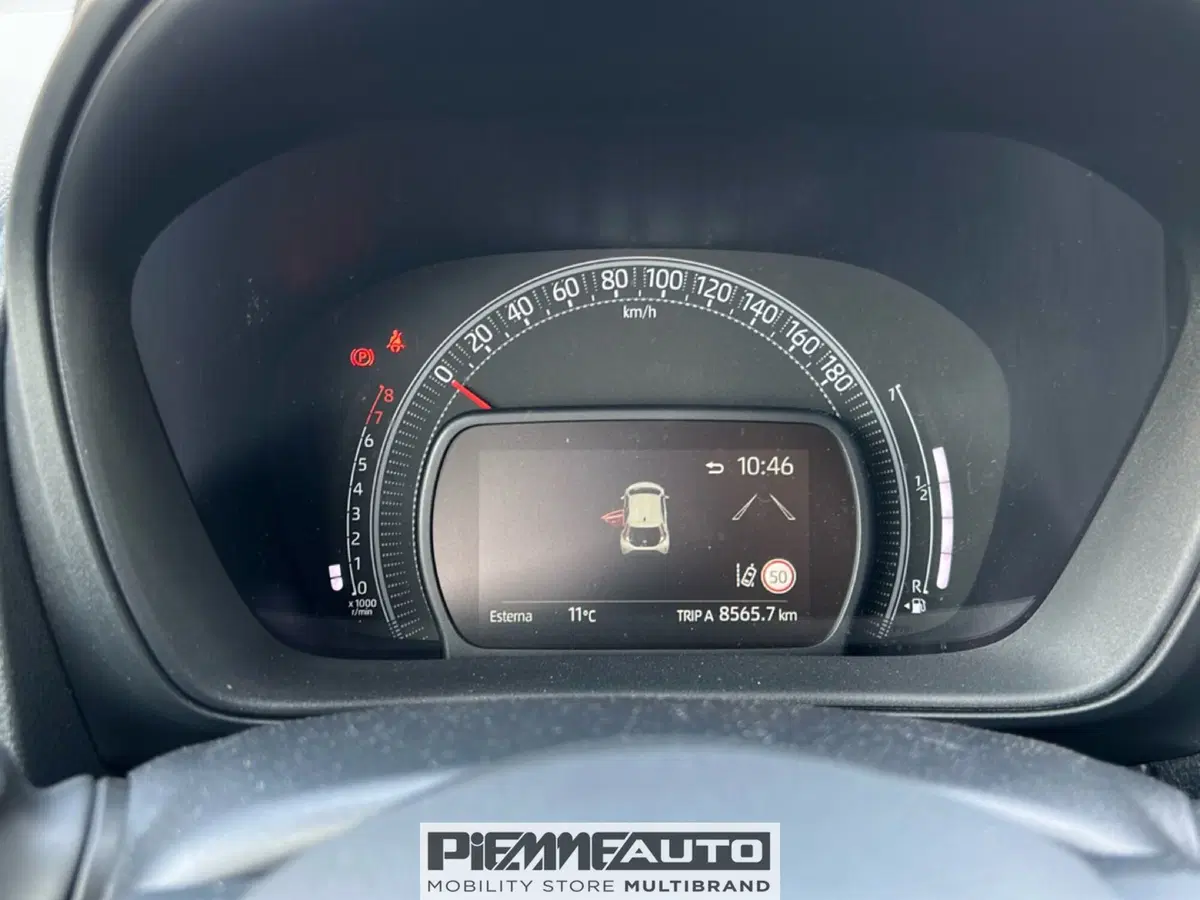 Toyota Aygo X usata a Piacenza (12)