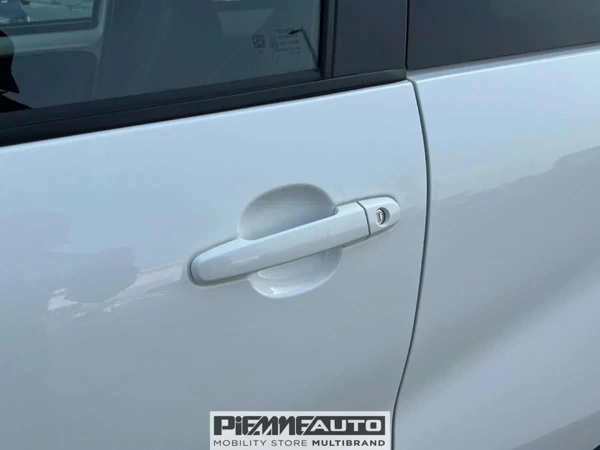 Toyota Aygo X usata a Piacenza (17)