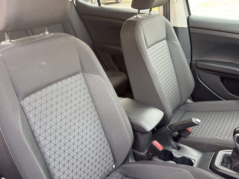 Volkswagen T-Cross usata a Terni (11)