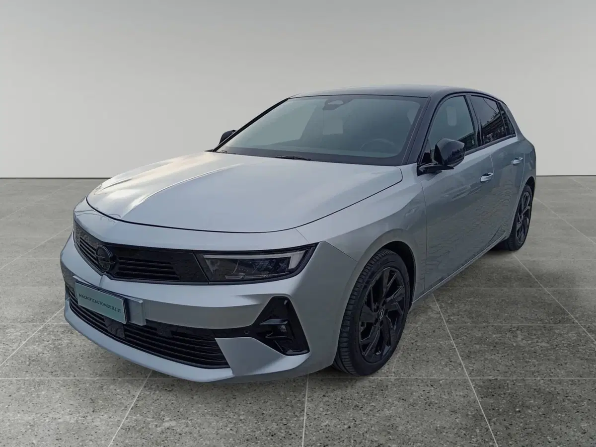 Opel Astra usata a Bari