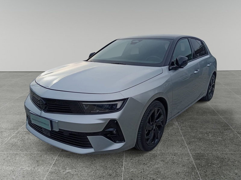 Opel Astra usata a Bari