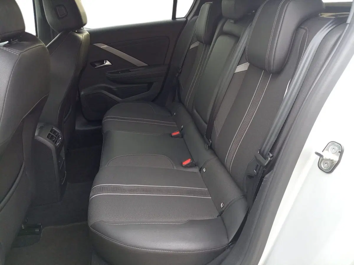 Opel Astra usata a Bari (12)