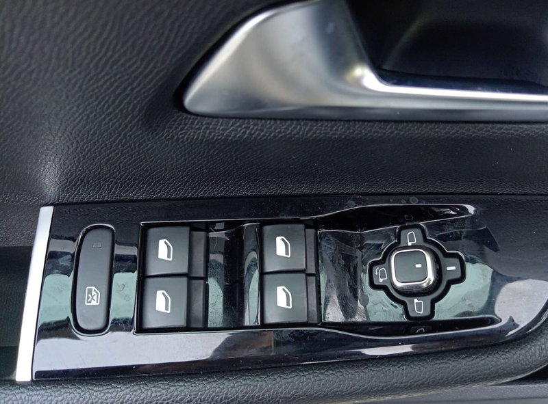 Opel Astra usata a Bari (19)