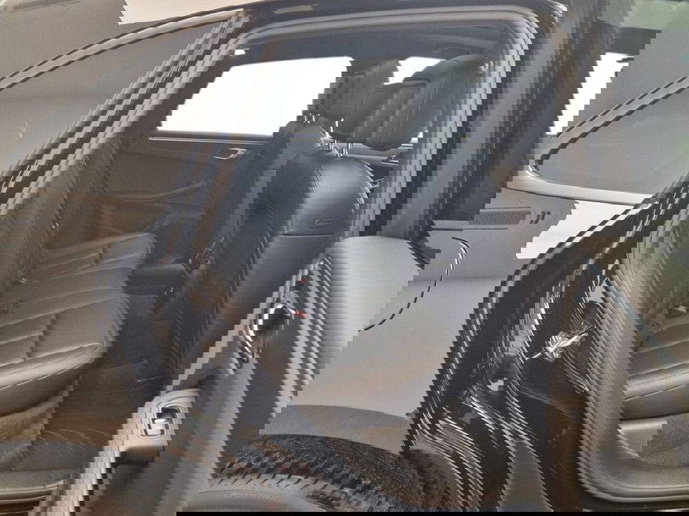 Porsche Macan usata a Bari (15)