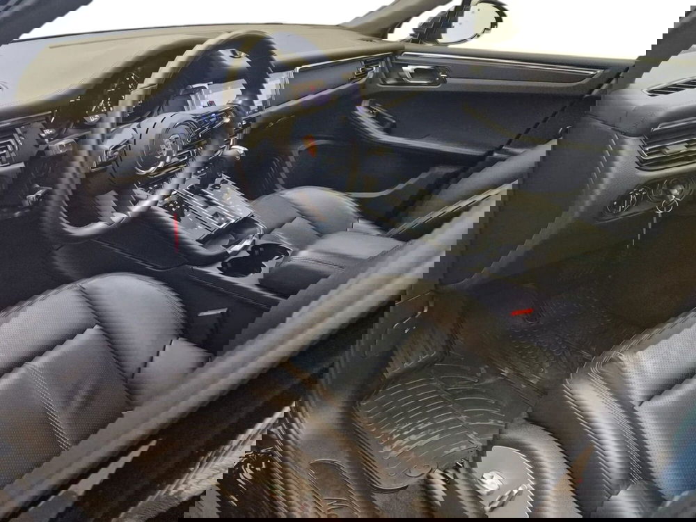 Porsche Macan usata a Bari (3)