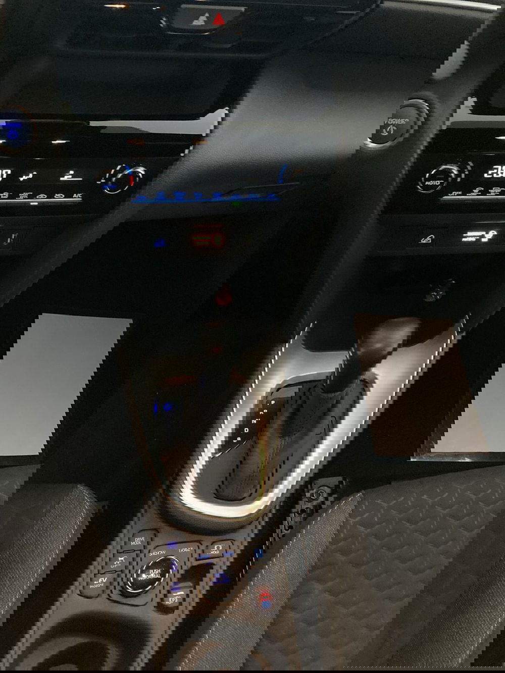 Toyota Yaris Cross usata a Barletta-Andria-Trani (15)