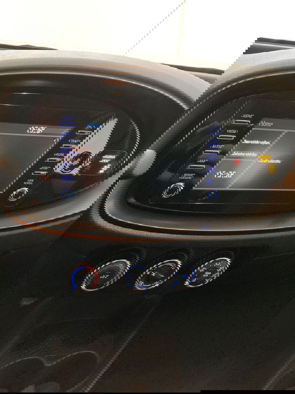 Toyota Aygo X usata a Barletta-Andria-Trani (12)