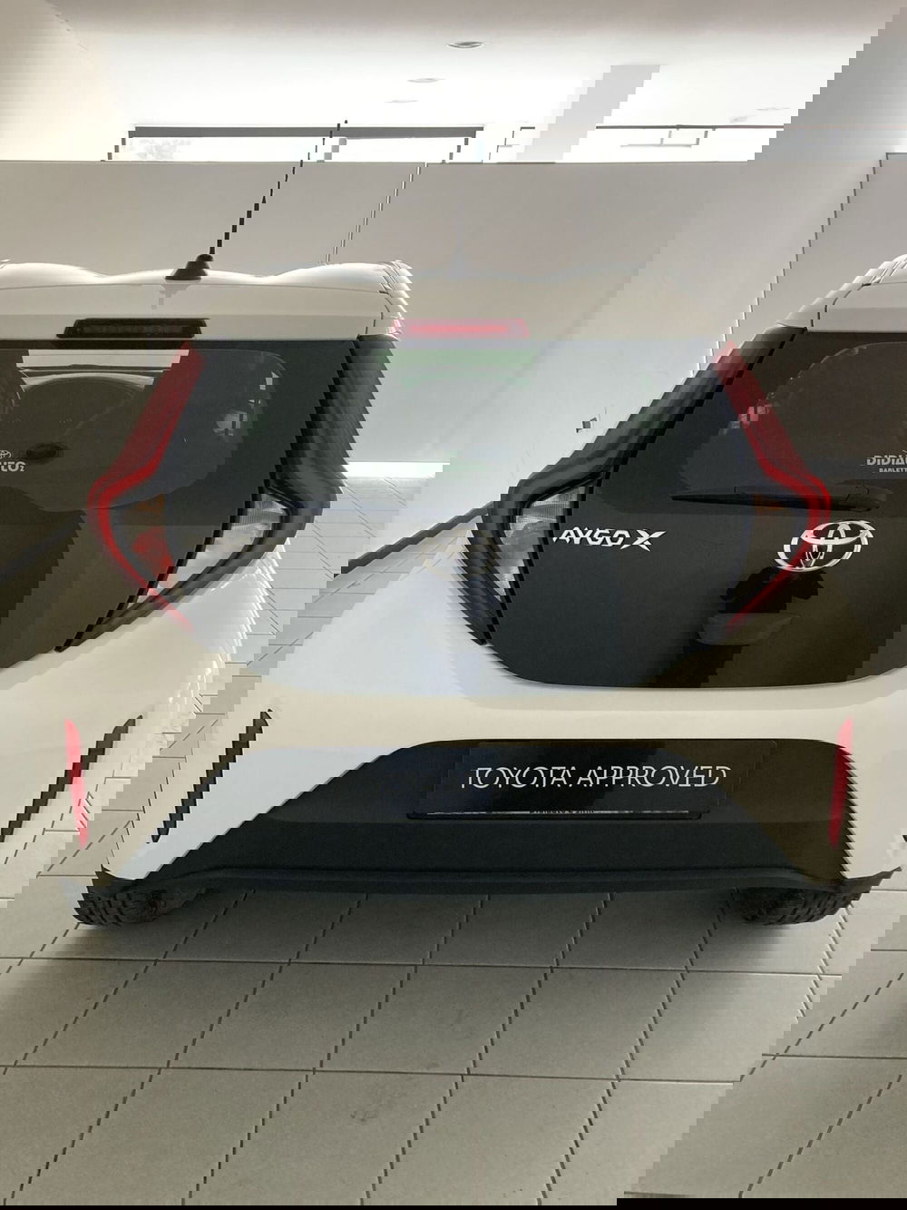 Toyota Aygo X usata a Barletta-Andria-Trani (5)