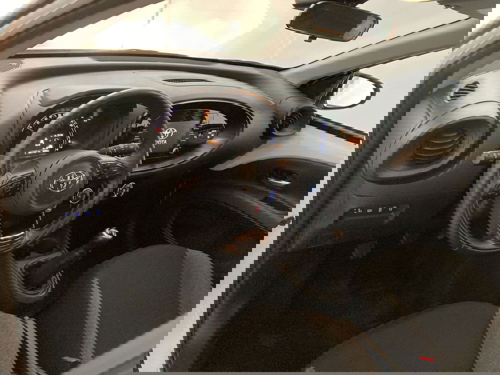 Toyota Aygo X usata a Barletta-Andria-Trani (9)