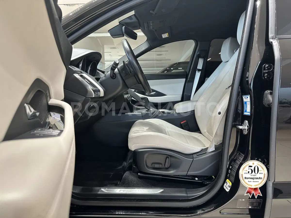 Jaguar E-Pace usata a Forlì-Cesena (14)