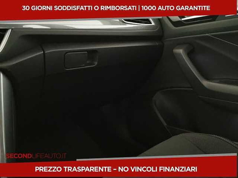 Volkswagen T-Roc nuova a Chieti (19)