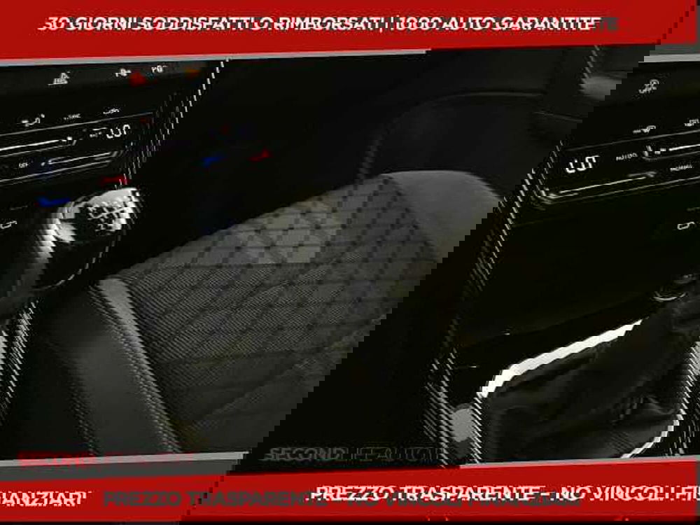 Volkswagen T-Roc nuova a Chieti (12)