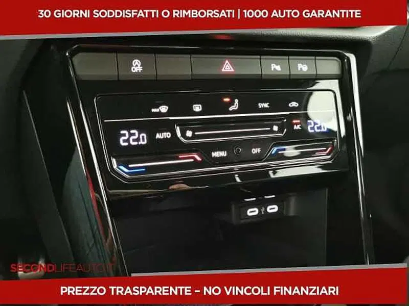 Volkswagen T-Roc nuova a Chieti (15)