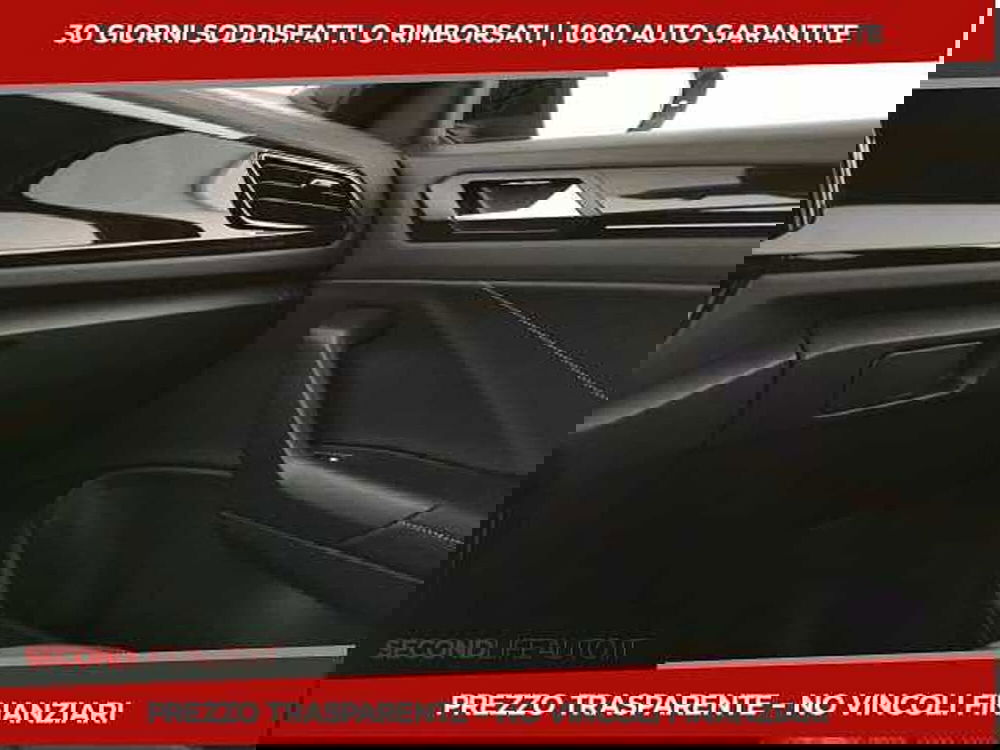 Volkswagen T-Roc nuova a Chieti (16)