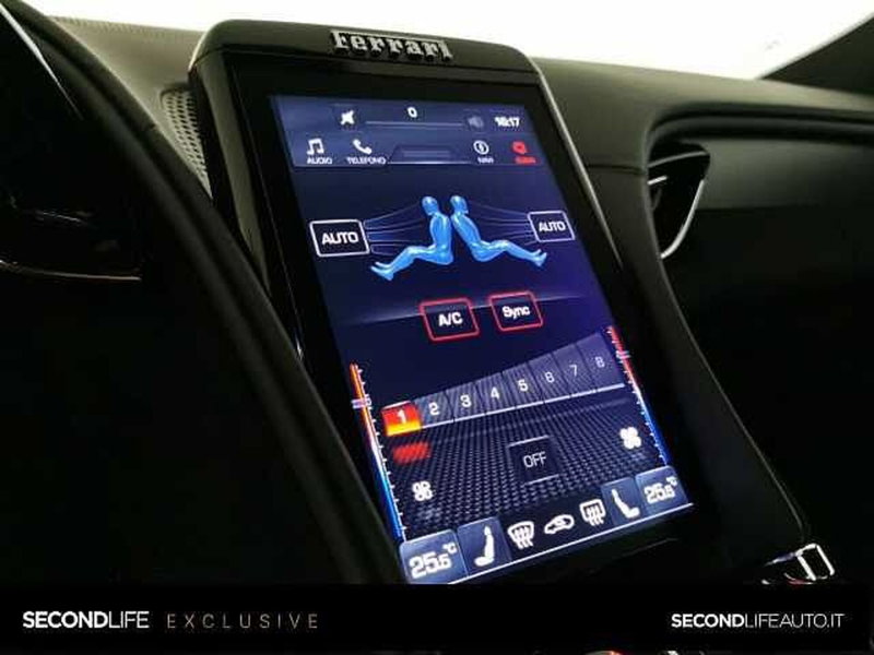 Ferrari Roma Spider usata a Chieti (17)