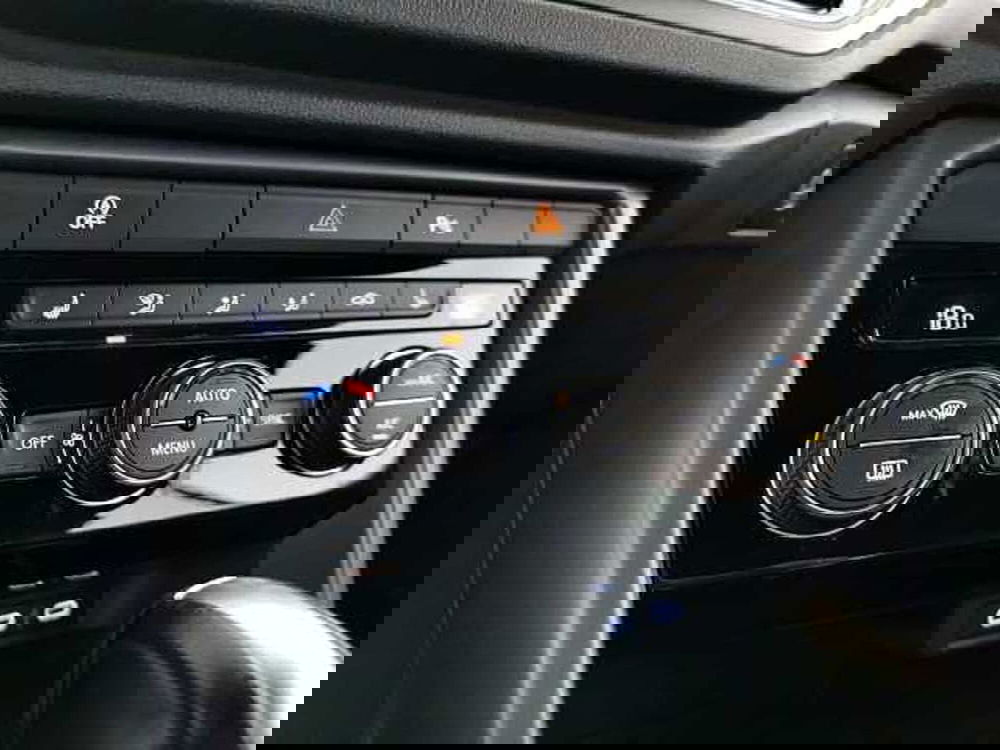 Volkswagen T-Roc Cabrio usata a Chieti (10)