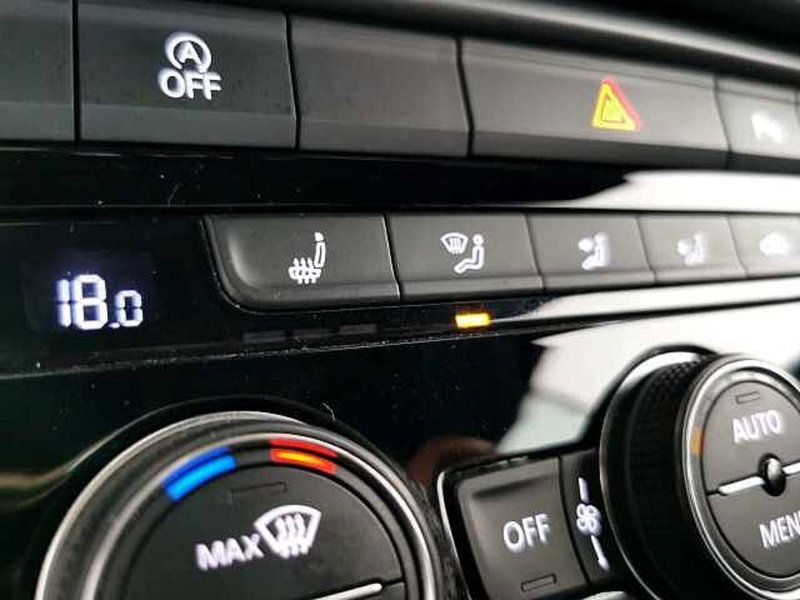 Volkswagen T-Roc Cabrio usata a Chieti (11)