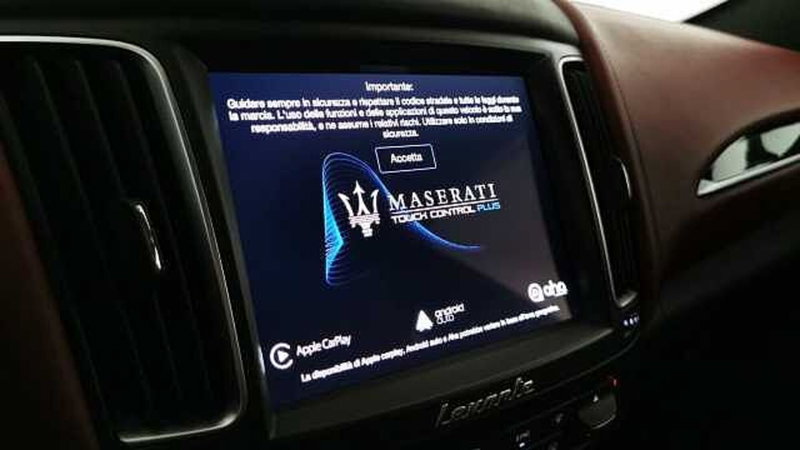 Maserati Levante usata a Chieti (12)