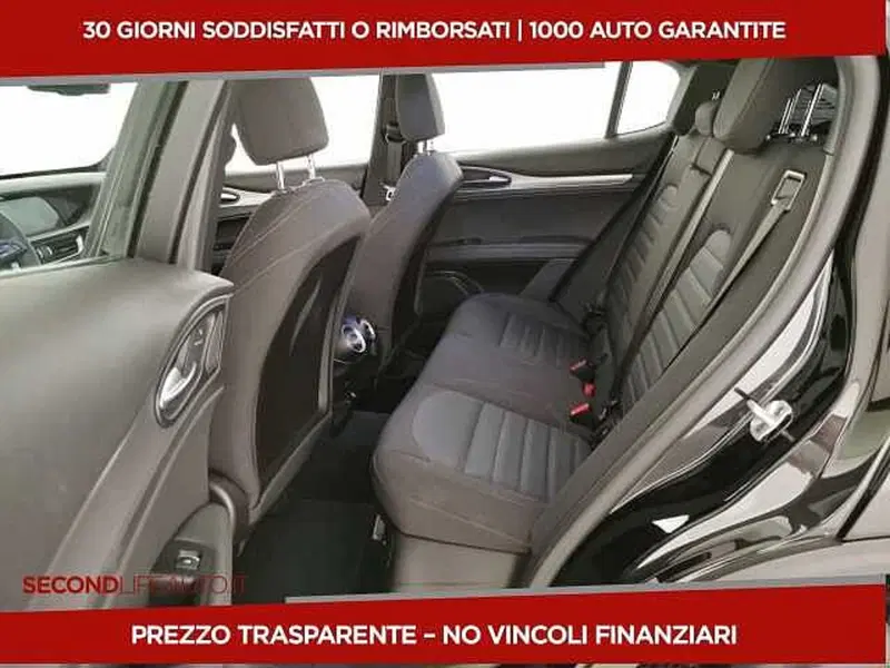 Alfa Romeo Stelvio usata a Chieti (6)