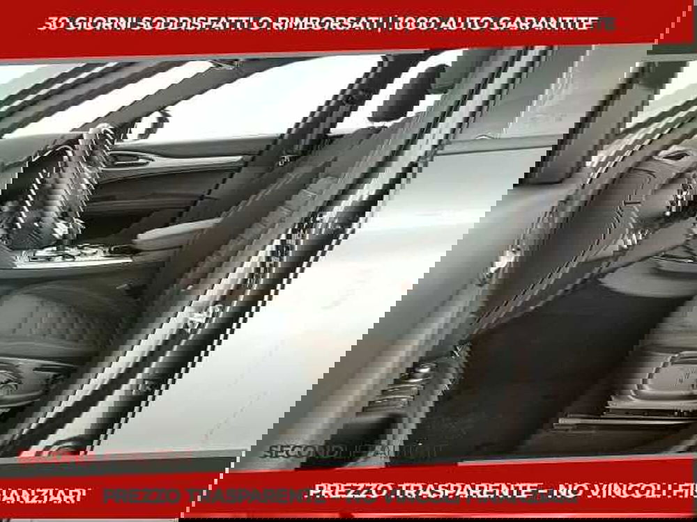 Alfa Romeo Stelvio usata a Chieti (5)