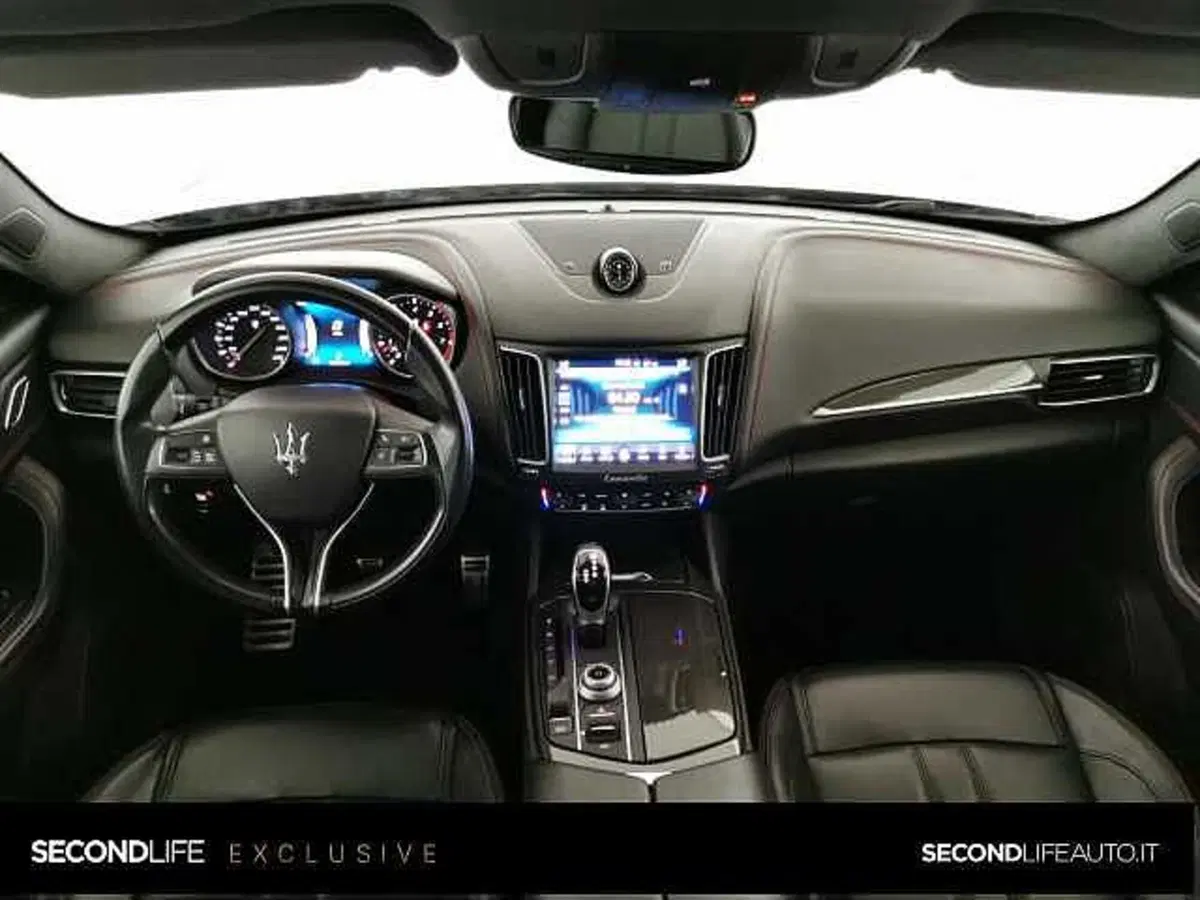 Maserati Levante usata a Chieti (10)