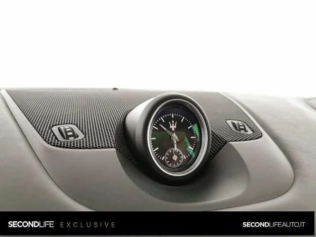 Maserati Levante usata a Chieti (15)