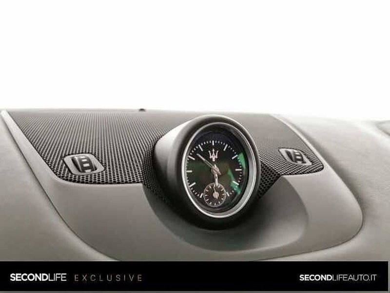 Maserati Levante usata a Chieti (15)