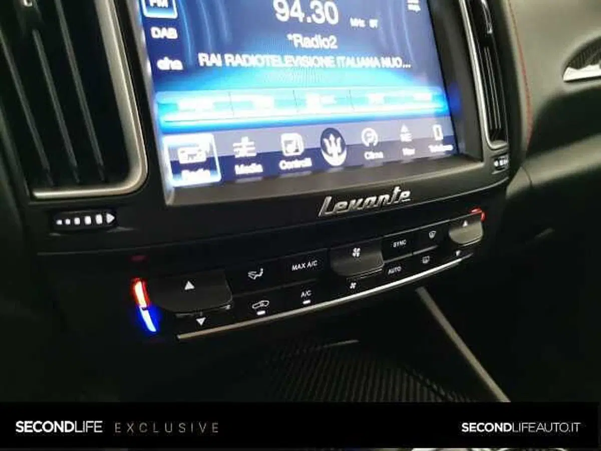 Maserati Levante usata a Chieti (19)