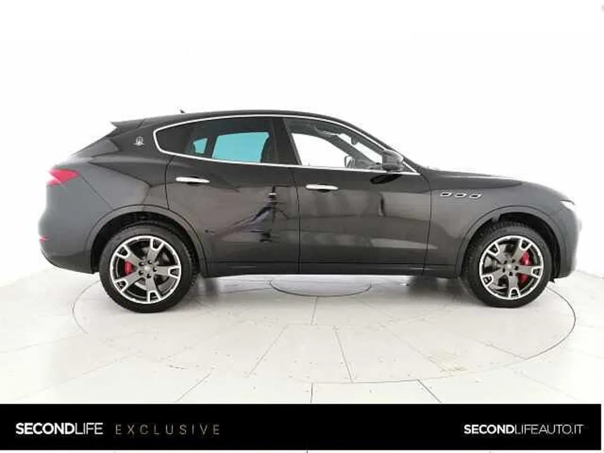 Maserati Levante usata a Chieti (4)