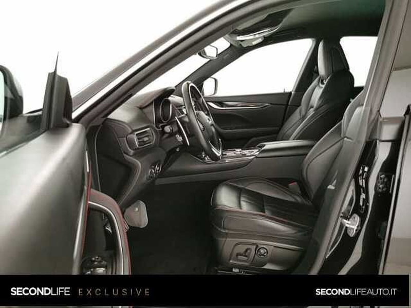 Maserati Levante usata a Chieti (5)
