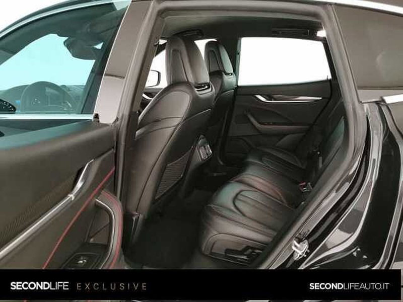 Maserati Levante usata a Chieti (6)