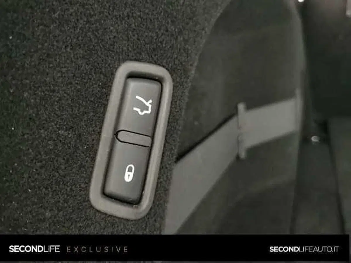 Maserati Levante usata a Chieti (9)