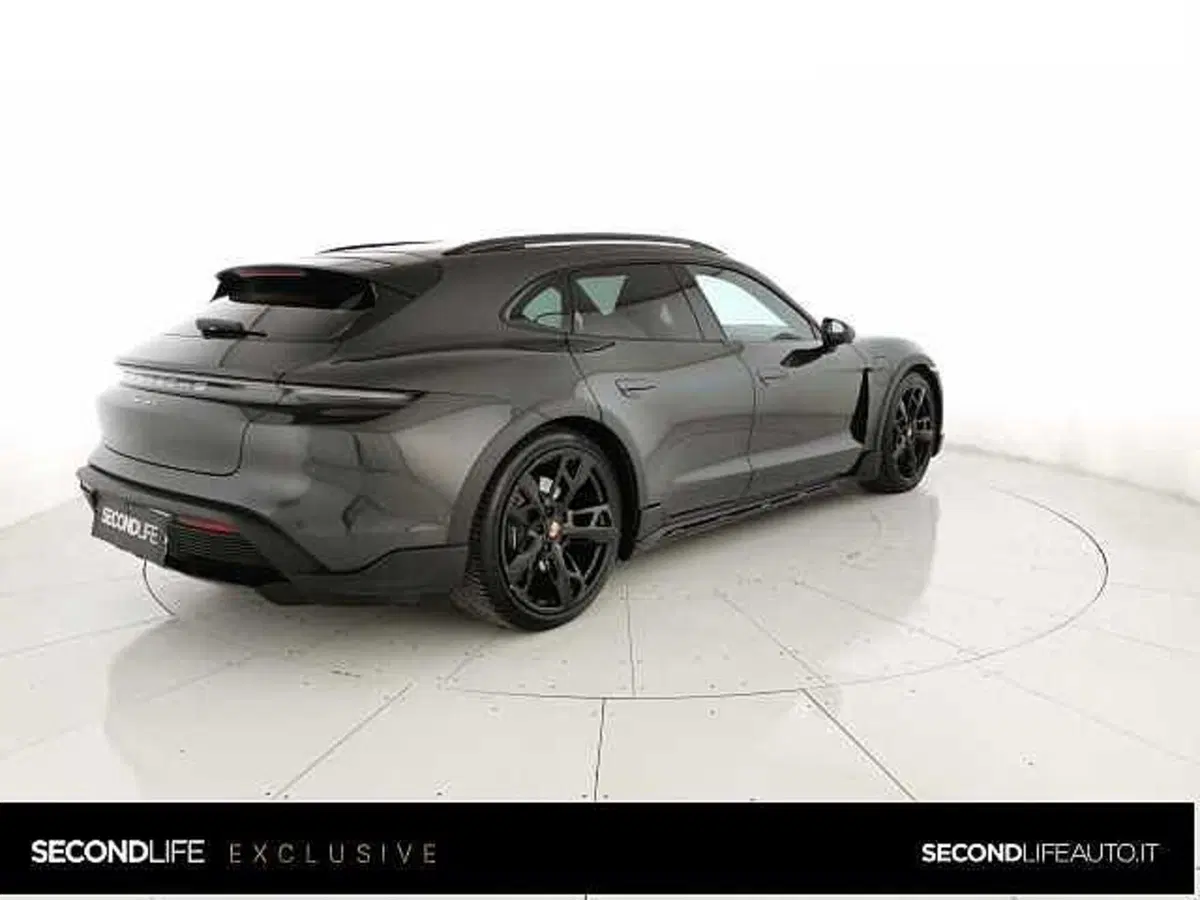 Porsche Taycan Cross Turismo usata a Chieti (3)