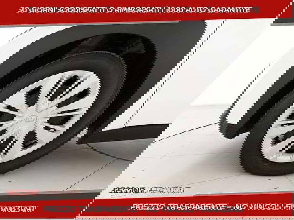 Toyota Aygo X nuova a Chieti (14)