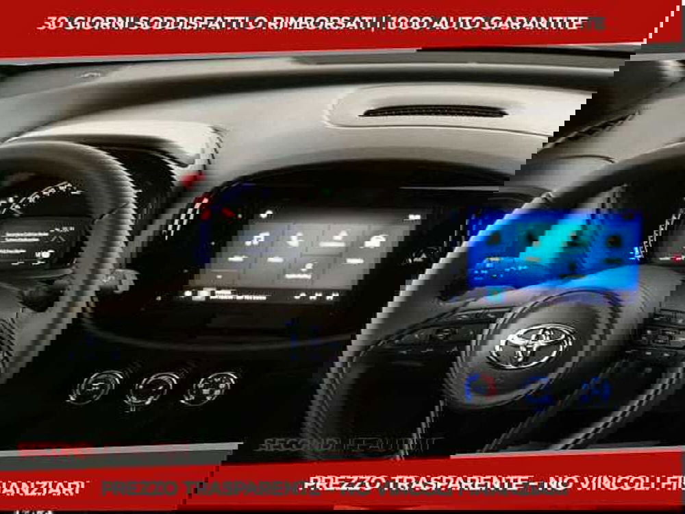 Toyota Aygo X nuova a Chieti (8)