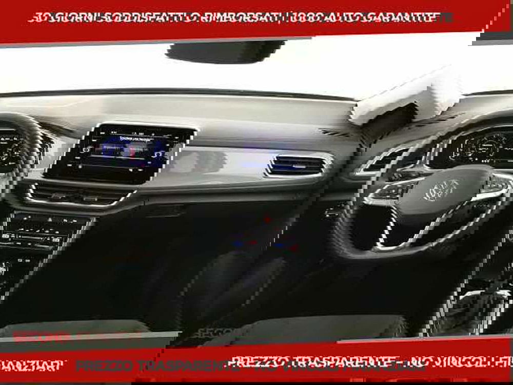 Volkswagen T-Roc usata a Chieti (8)