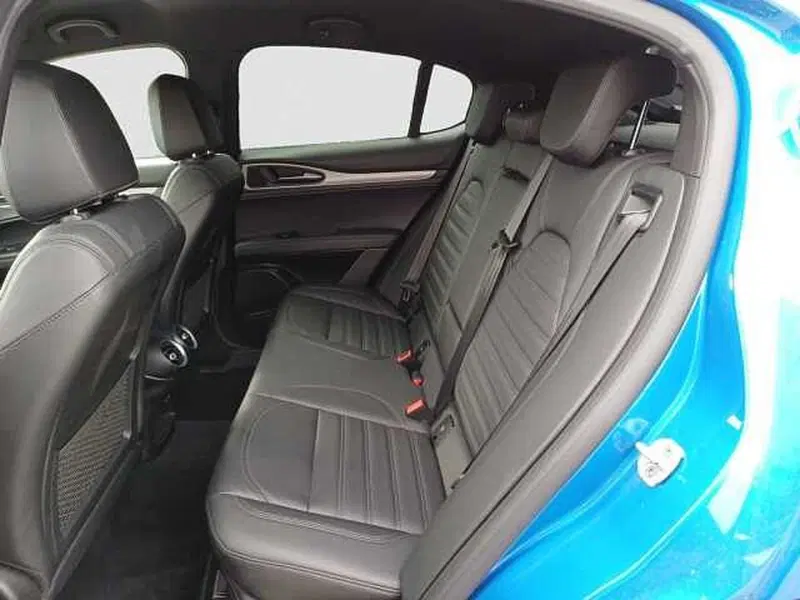 Alfa Romeo Stelvio usata a Venezia (11)