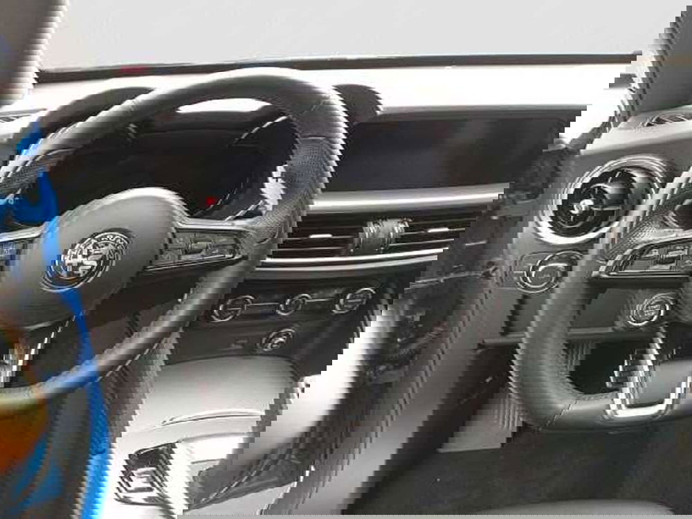 Alfa Romeo Stelvio usata a Venezia (12)