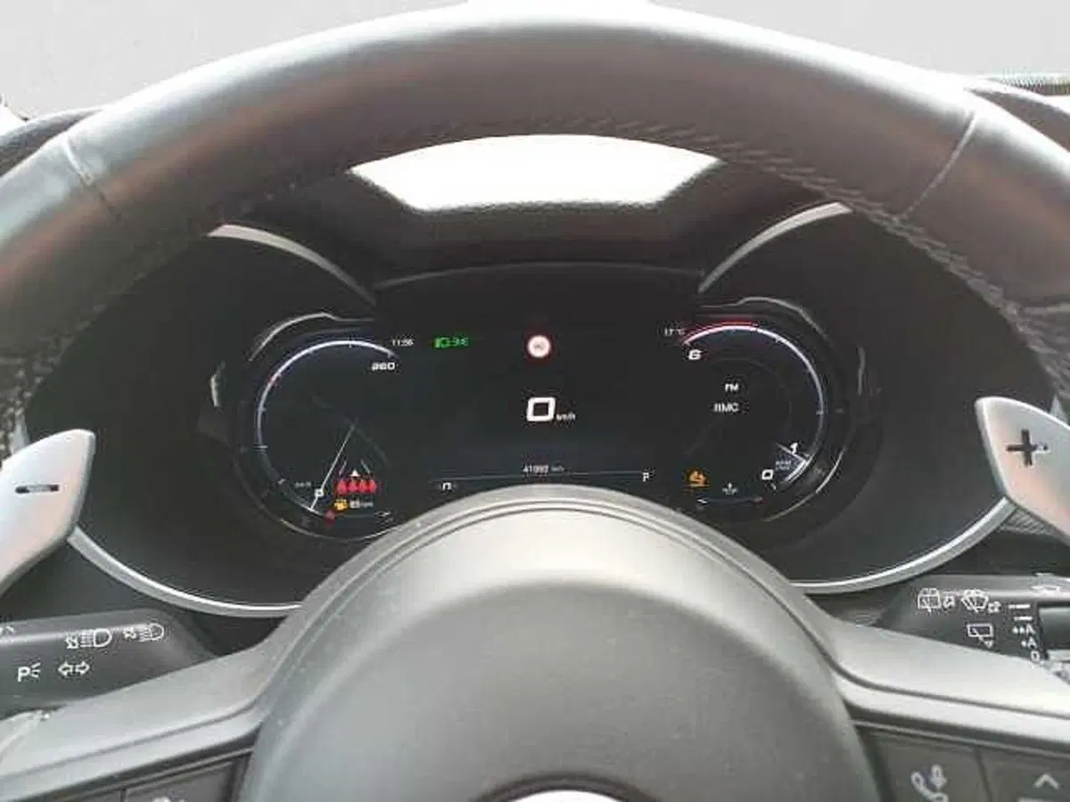Alfa Romeo Stelvio usata a Venezia (13)