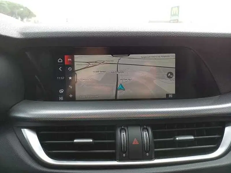 Alfa Romeo Stelvio usata a Venezia (15)