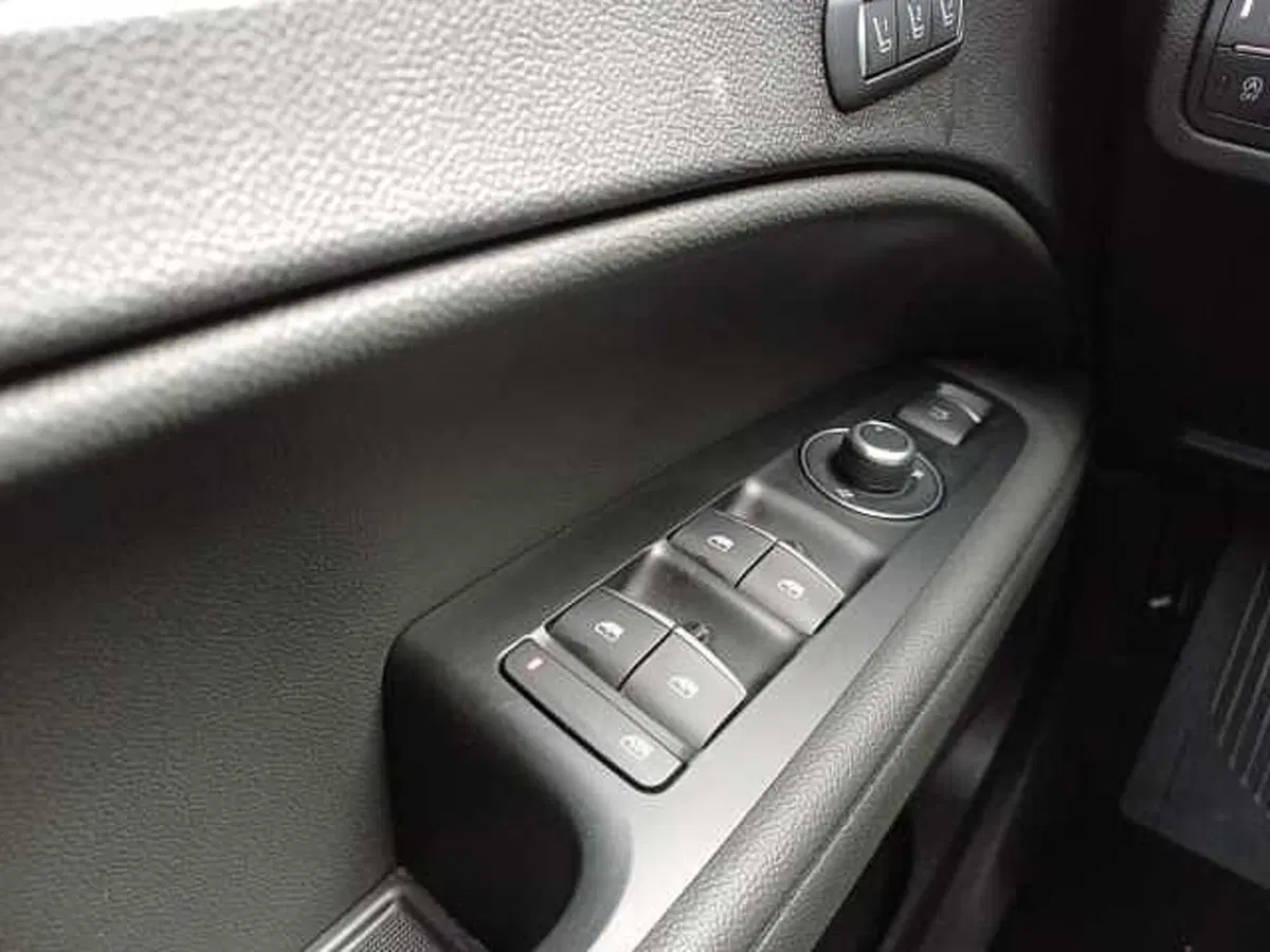 Alfa Romeo Stelvio usata a Venezia (16)