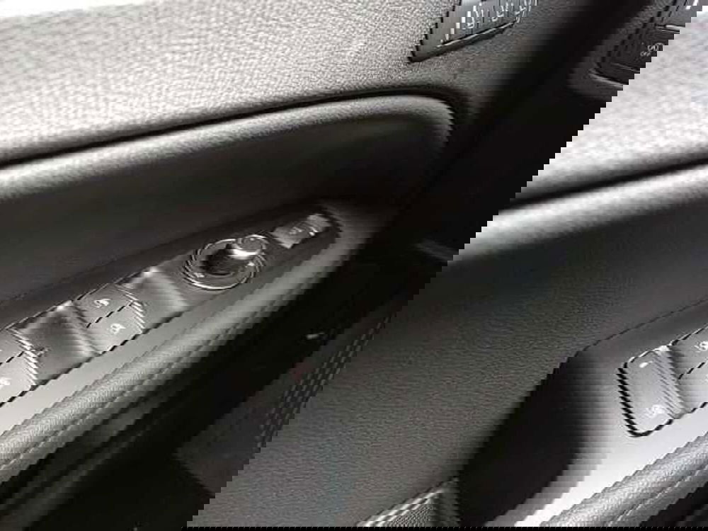 Alfa Romeo Stelvio usata a Venezia (16)