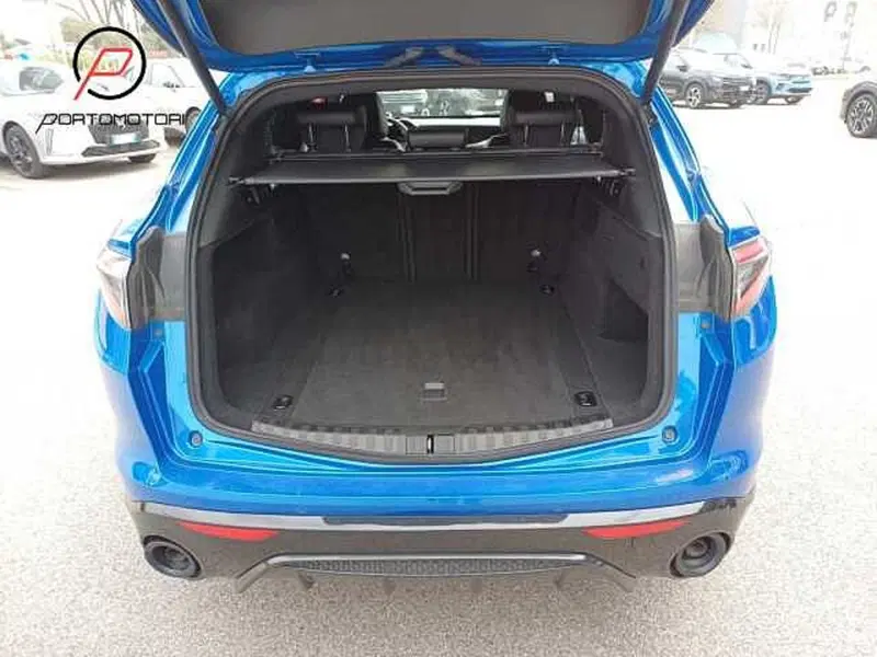 Alfa Romeo Stelvio usata a Venezia (17)