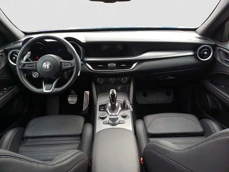 Alfa Romeo Stelvio usata a Venezia (9)