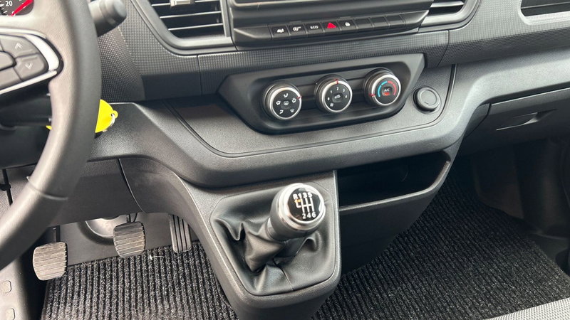 Renault Trafic Furgone nuova a Padova (10)
