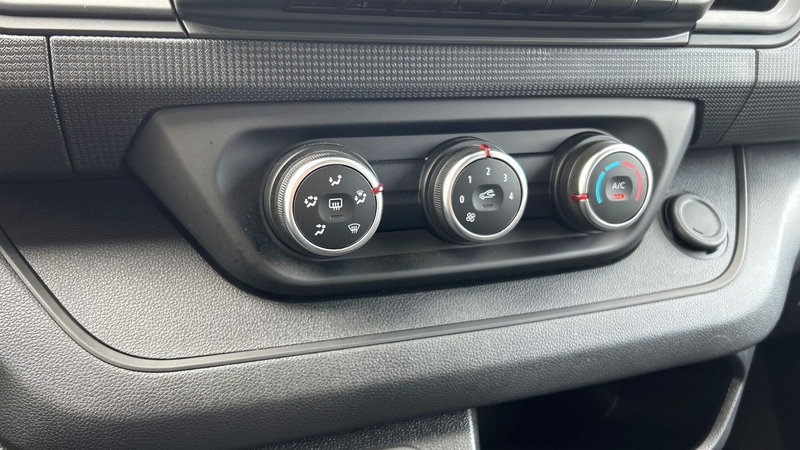 Renault Trafic Furgone nuova a Padova (14)
