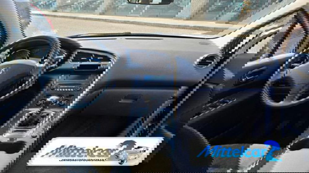Peugeot 3008 usata a Udine (11)