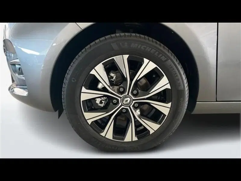 Renault Zoe nuova a Firenze (15)